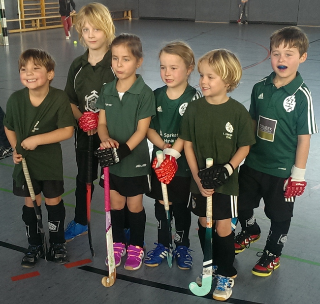 Die Hockey-Minis des 1. Hanauer THC e.V. reisten am 8. März 2015 zum HCH Bad Homburg zum Turnier.